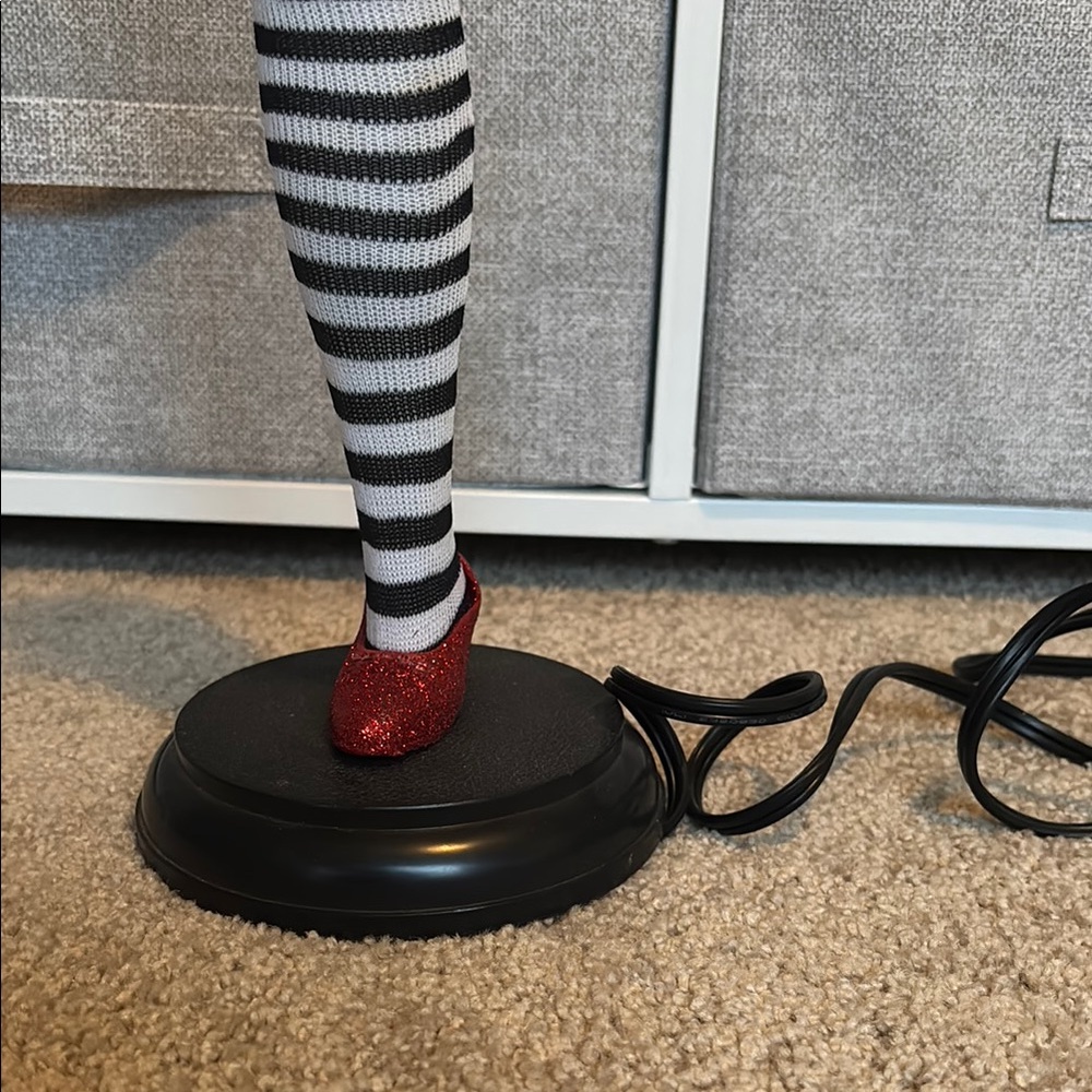 Wizard of Oz Ruby Red Slipper Lamp